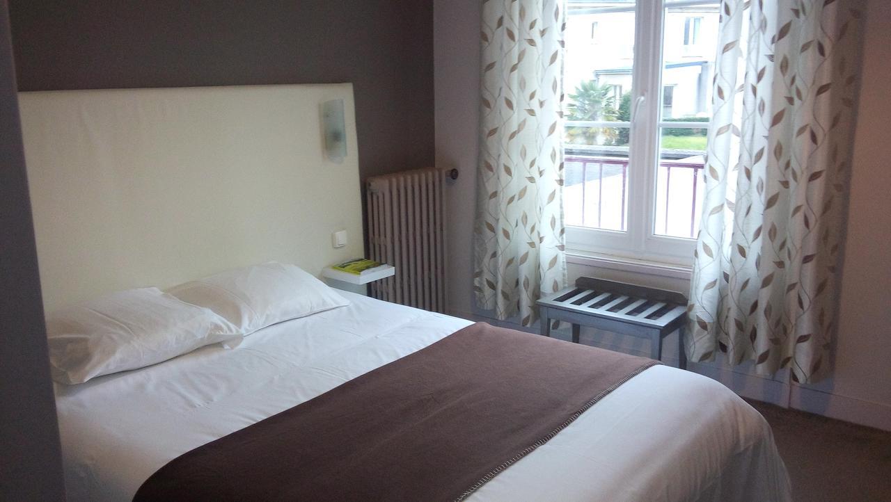 Hotel Saint-Michel Les Monts d'Aunay Exterior foto