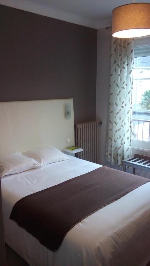 Hotel Saint-Michel Les Monts d'Aunay Exterior foto