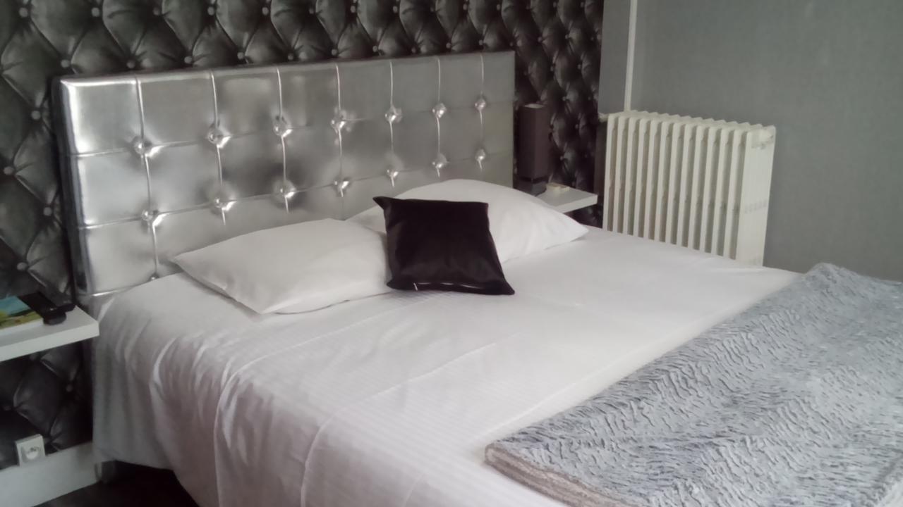 Hotel Saint-Michel Les Monts d'Aunay Exterior foto